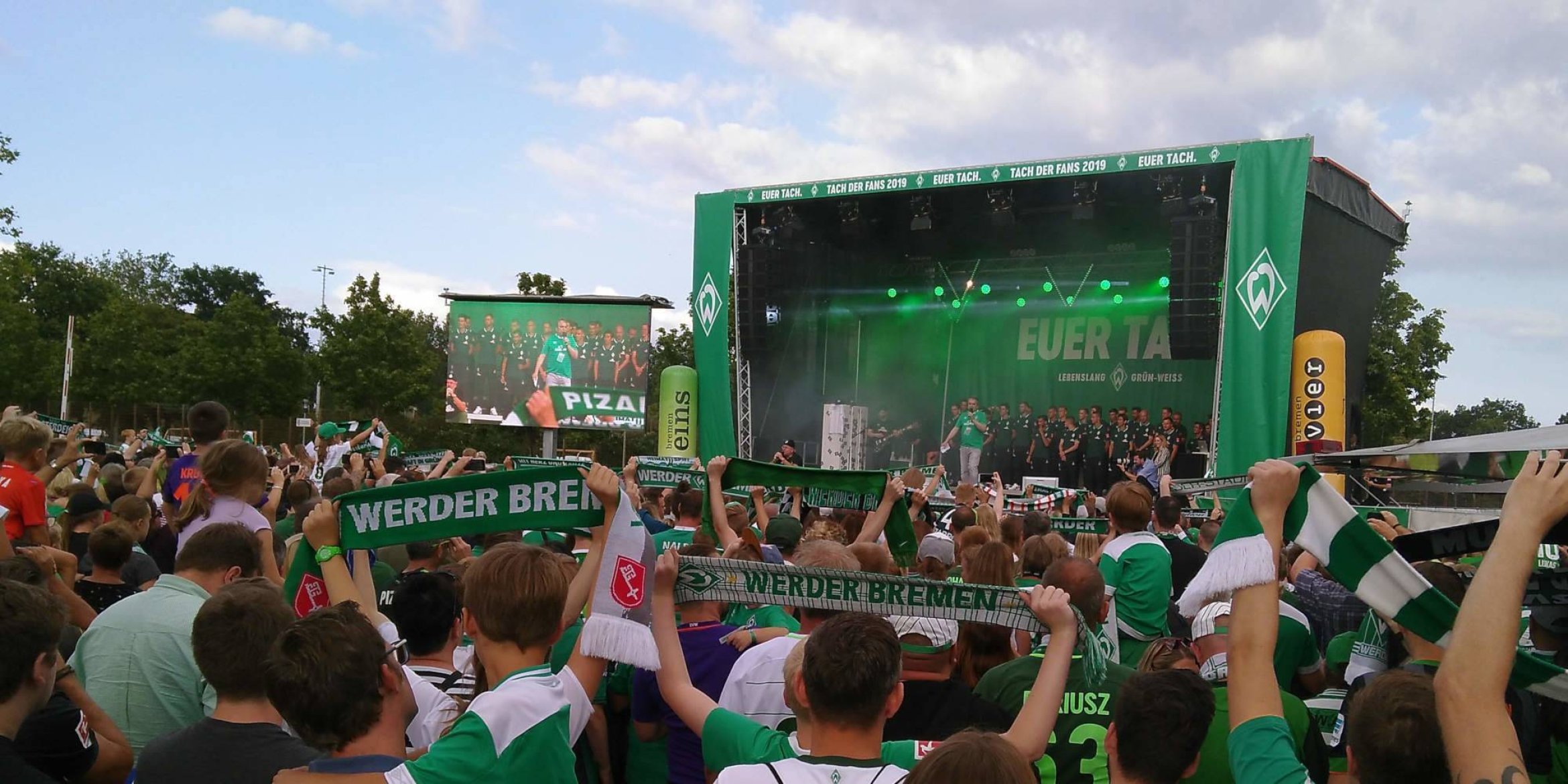 /media/buehne_ts80_in_bremen.jpg