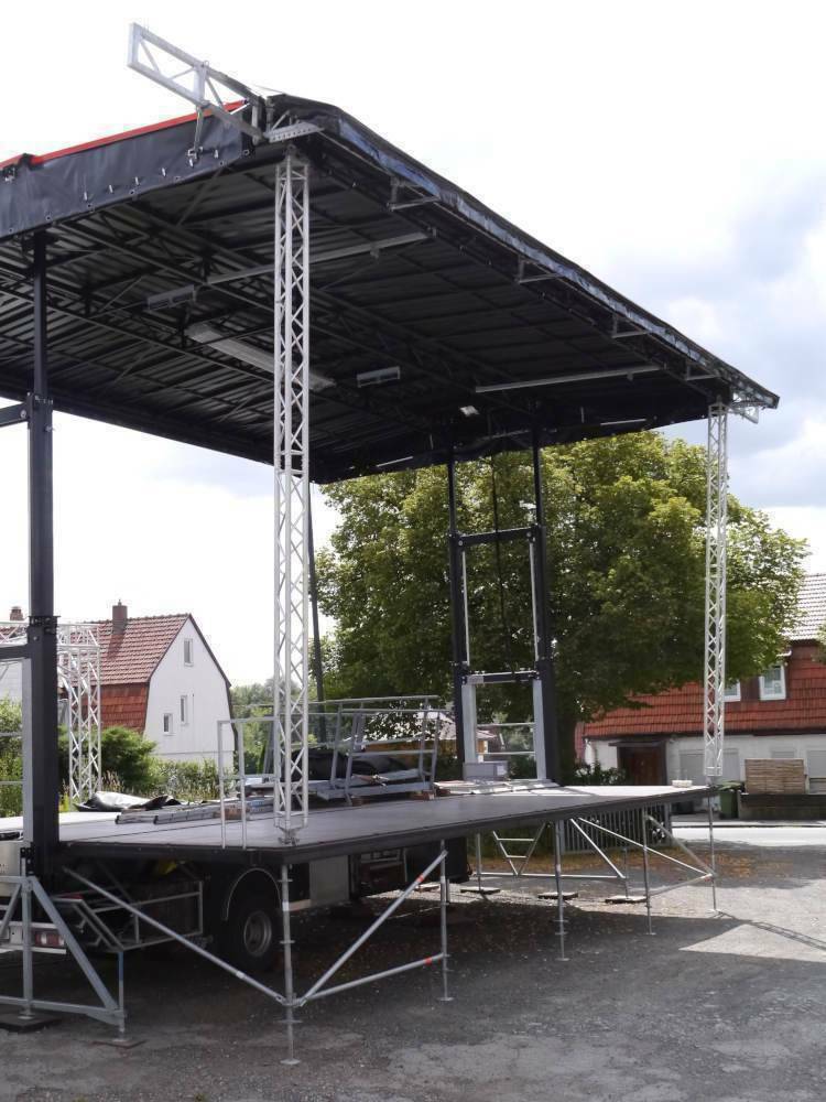 TrailerStage 80