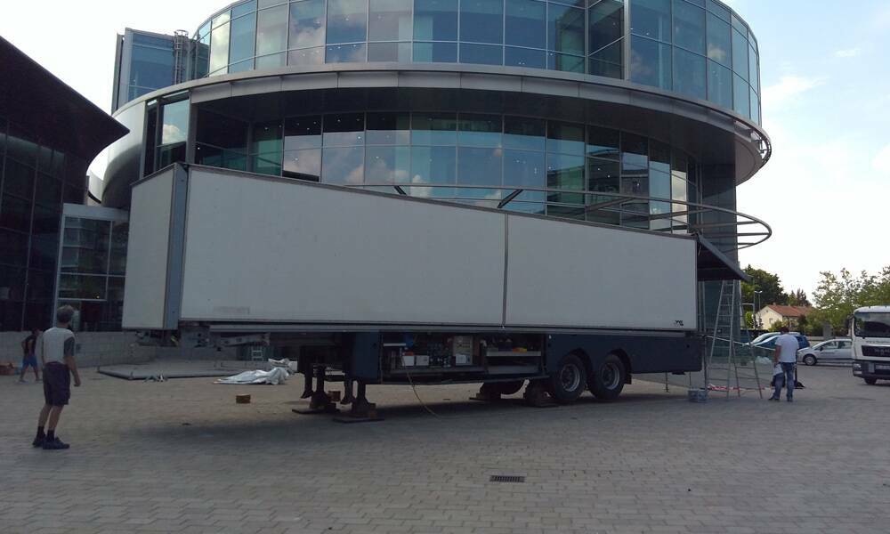 TrailerStage 120plus