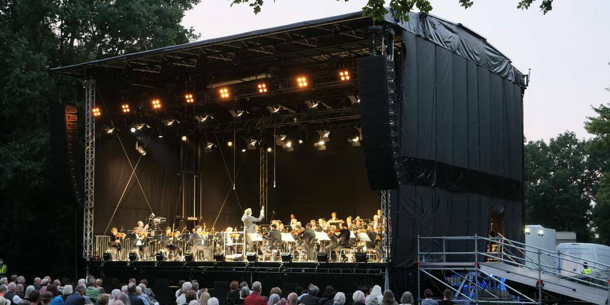 bamberg-symphonieorchester-trailerbuehne-jahnwiese-2021_pad4.jpg