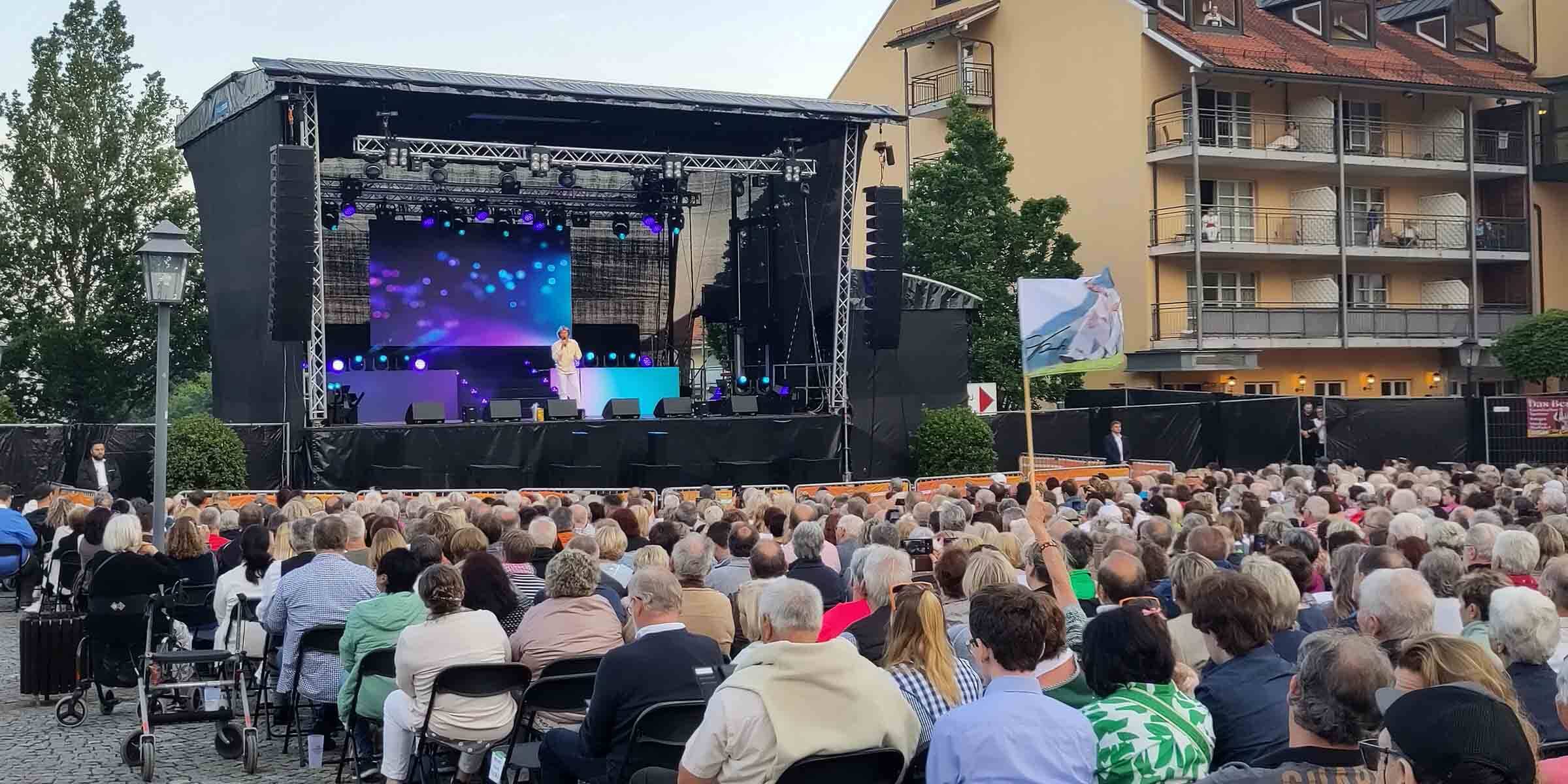 schlagerkonzert_hansi_hinterseer_in_bad_griesbach_2023.jpg