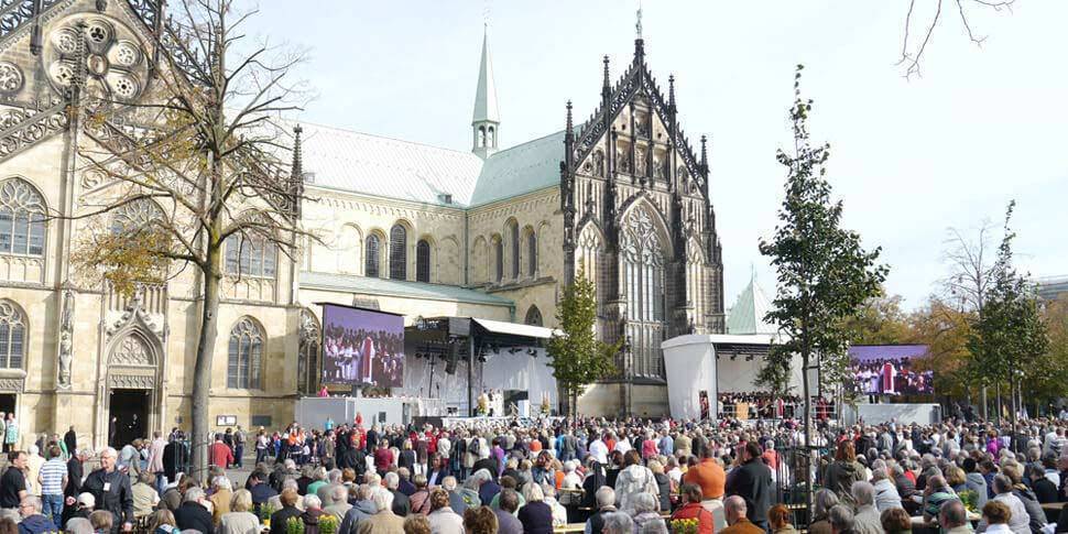 trailerbuehne-kirchentag.jpg